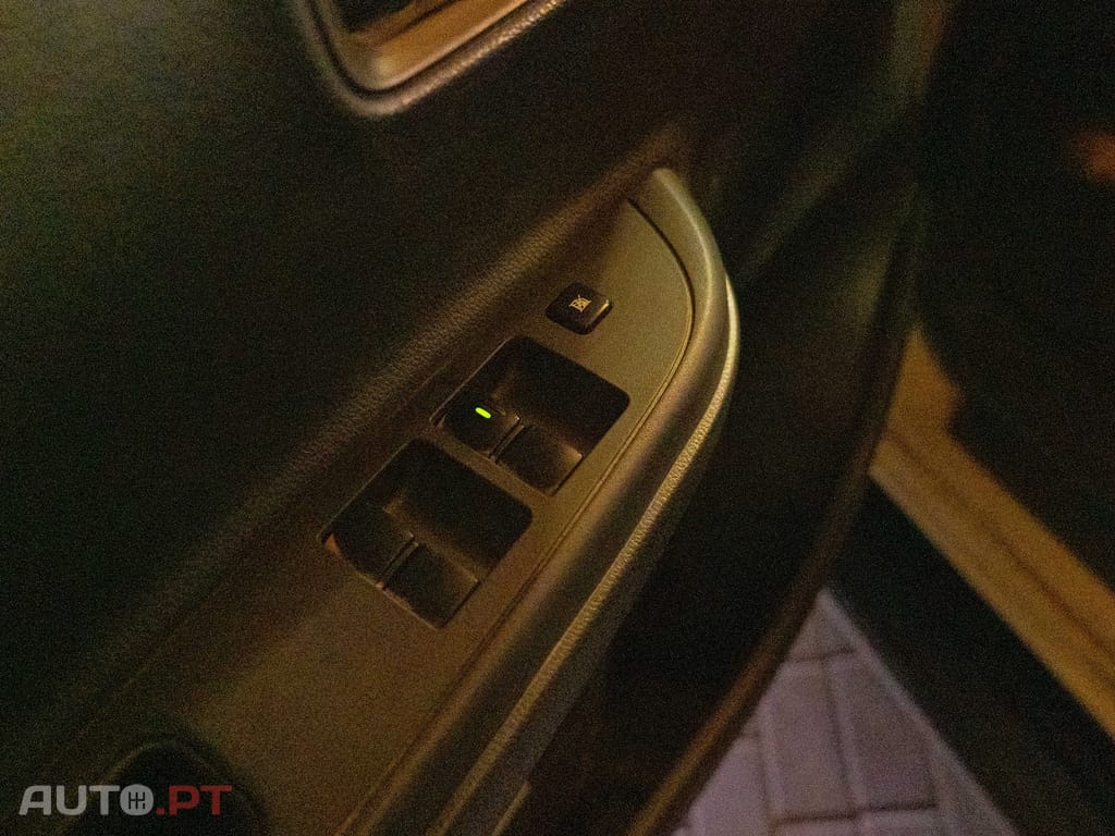 Mitsubishi L200 2.3 DI-D CD Invite 4WD