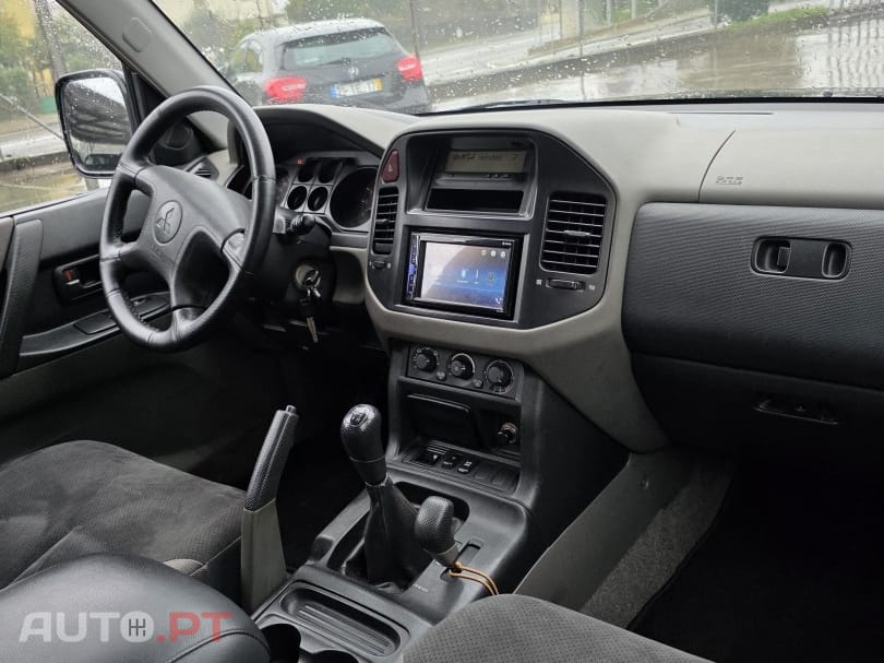 Mitsubishi Pajero 3.2 DI-D GLS ABS+EC+TA