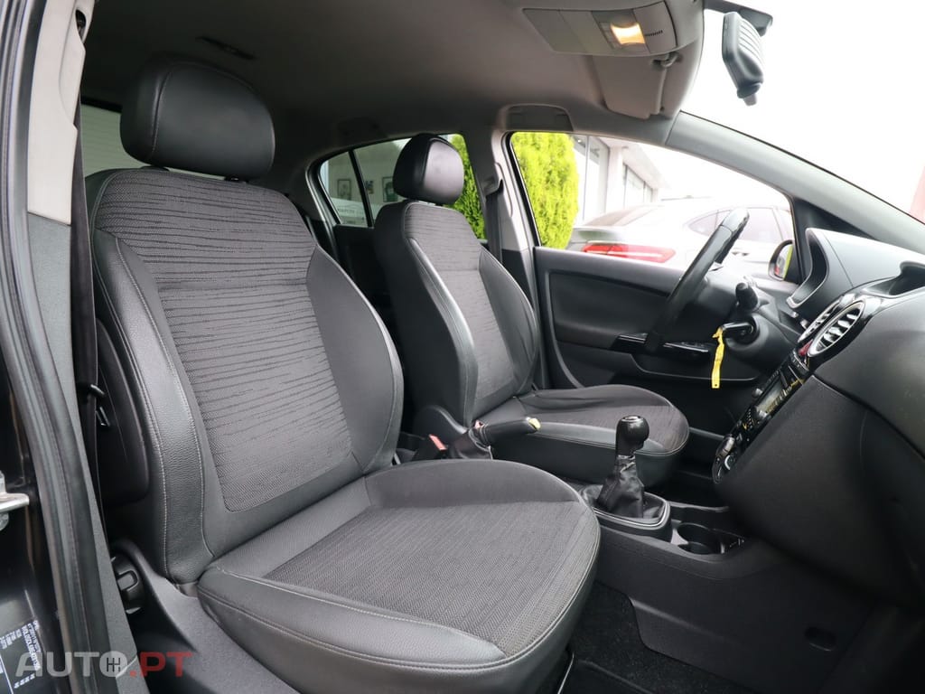 Opel Corsa 1.3 CDTi City — fotografia 10