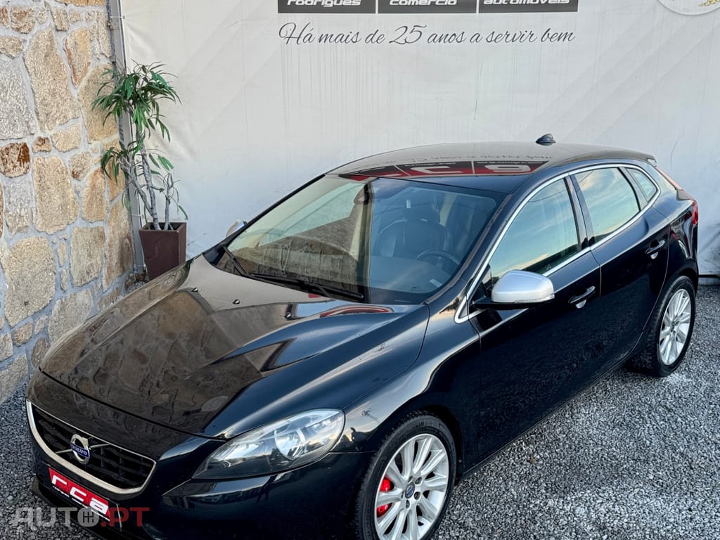 Volvo V40 1.6 D2 R-Design Momentum