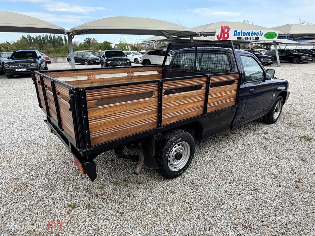 Mitsubishi L200 2.5TD Cab. Simples 3LUG Nacional