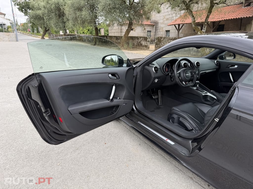 Audi TT 2.0 TFSI quattro S-line S tronic