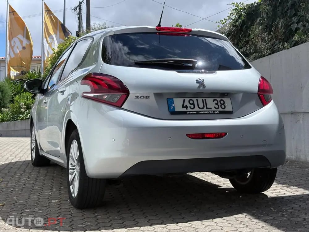 Peugeot 208 1.6 BlueHDi Style
