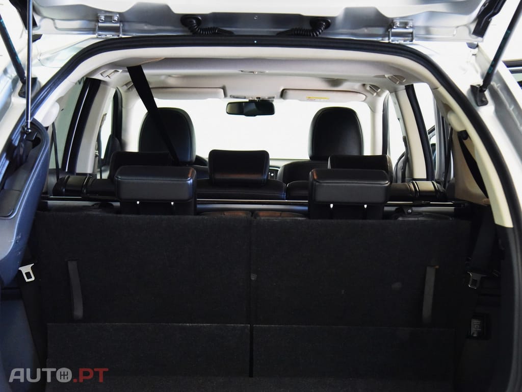 Mitsubishi Outlander 2.2 DI-D Intense
