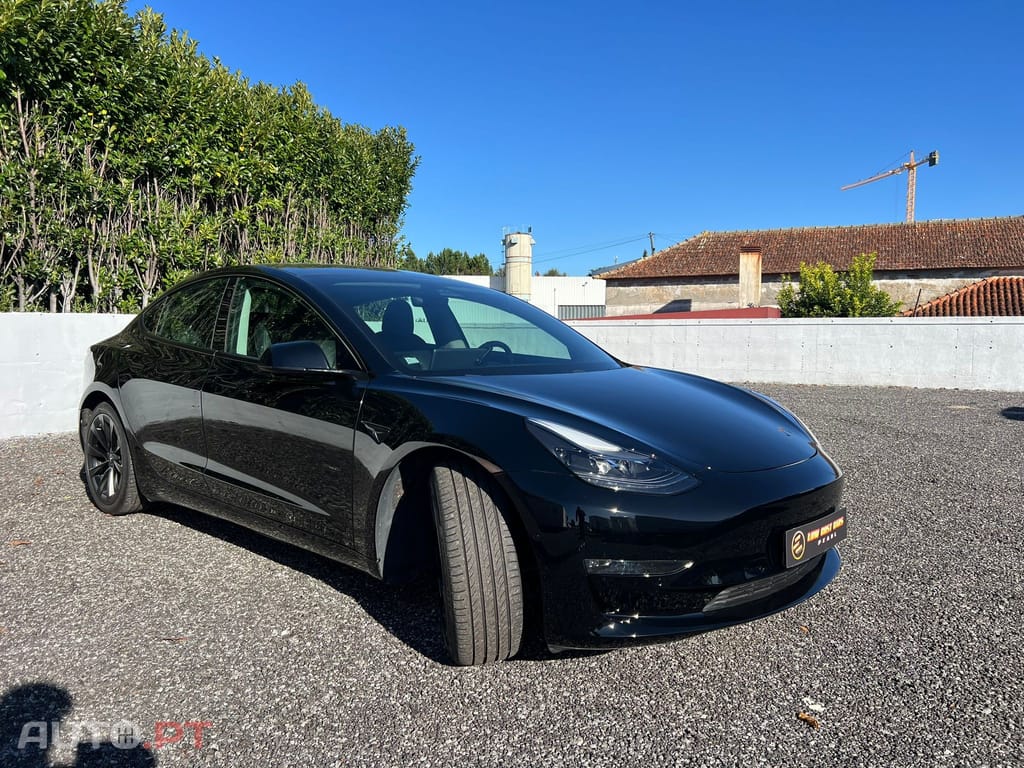 Tesla Model 3 Long-Range Dual Motor AWD