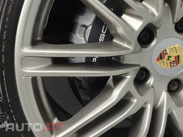 Porsche Cayenne Platinum Edition
