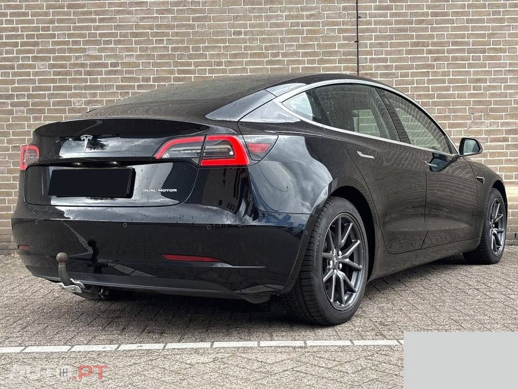 Tesla Model 3 Long Range AWD