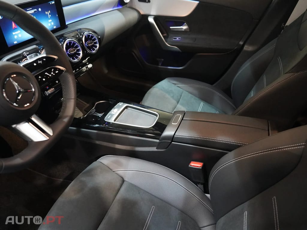 Mercedes-Benz A 250 e AMG Line
