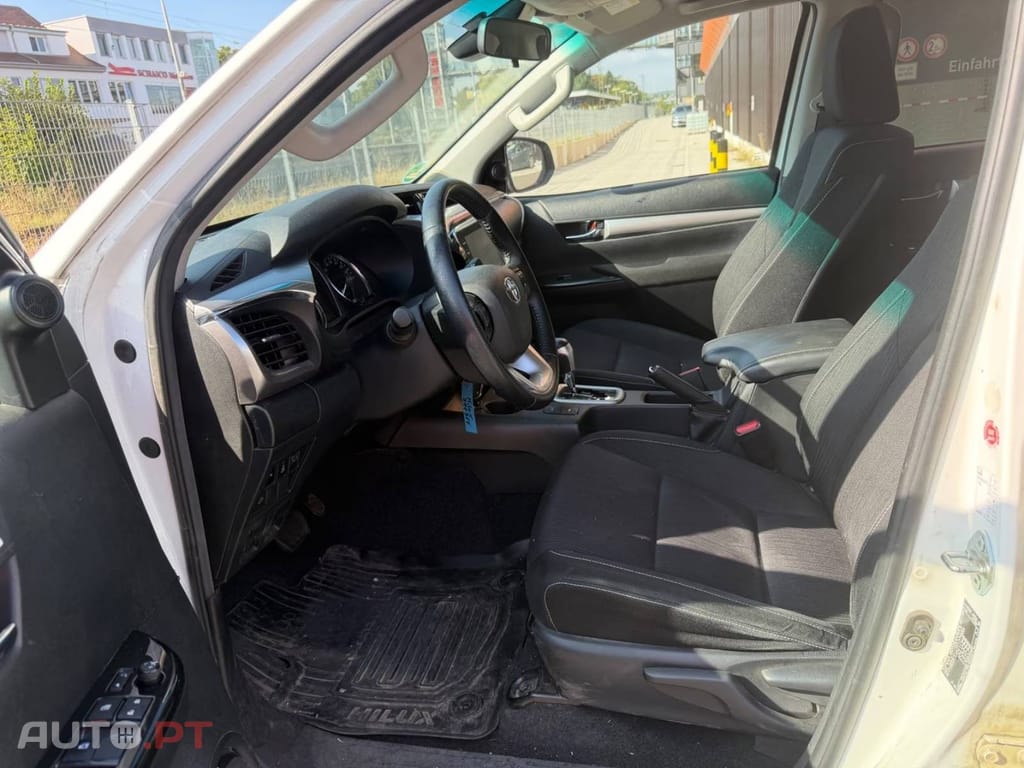 Toyota Hilux 2.4 D-4D 4WD CD Aut.