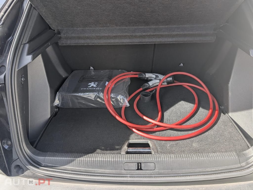 Peugeot E-2008 50 kWh GT Pack