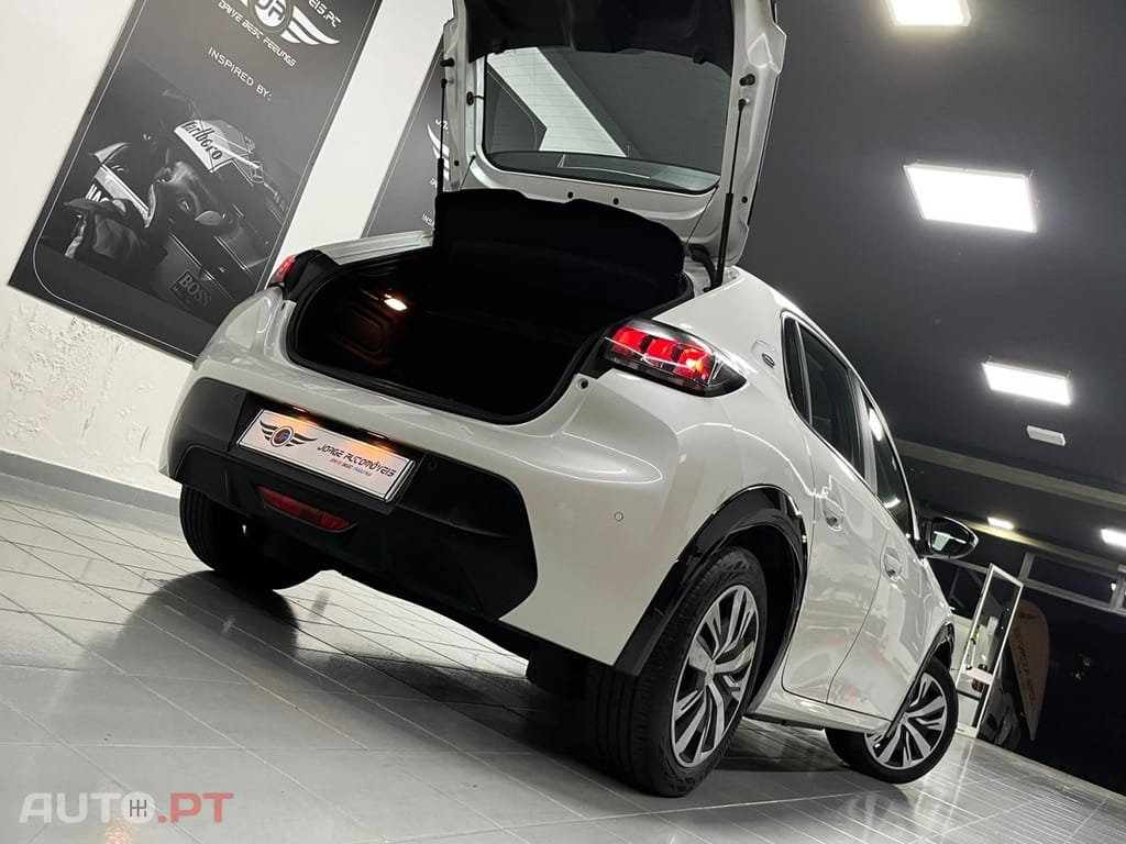 Peugeot E-208 50 kWh Active Pack