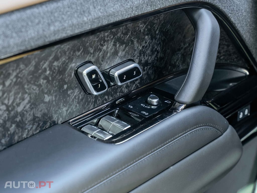 Land Rover Range Rover Sport P550e Autobiography