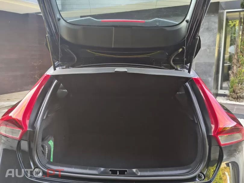Volvo V40 D2