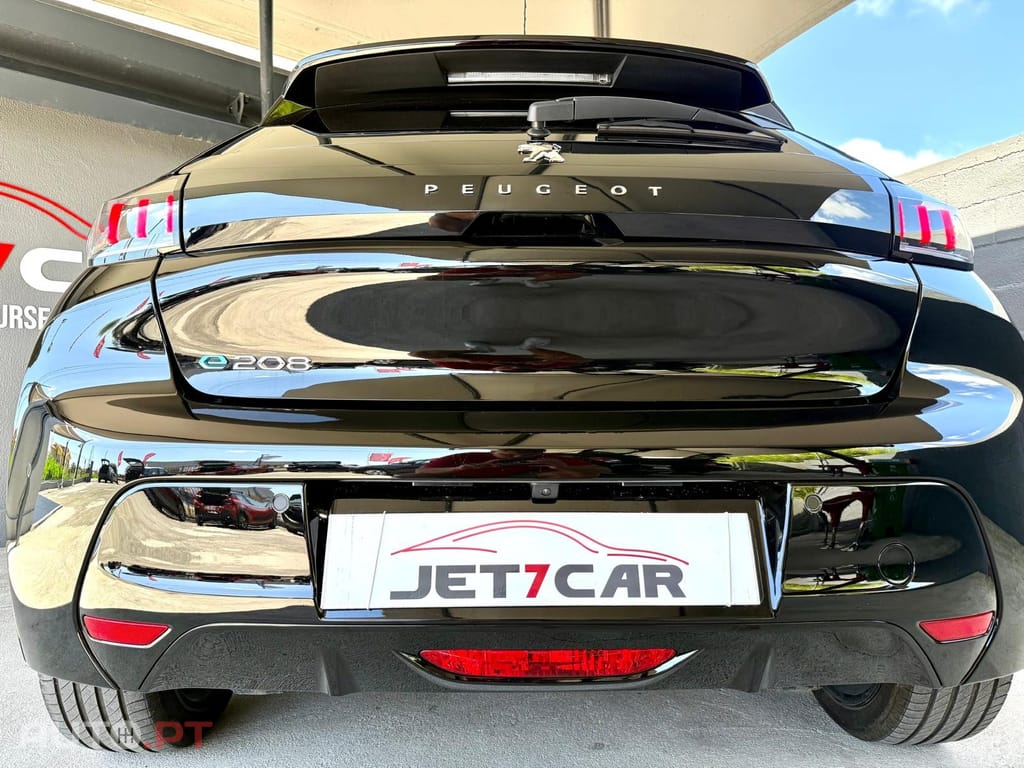 Peugeot E-208 50 kWh GT