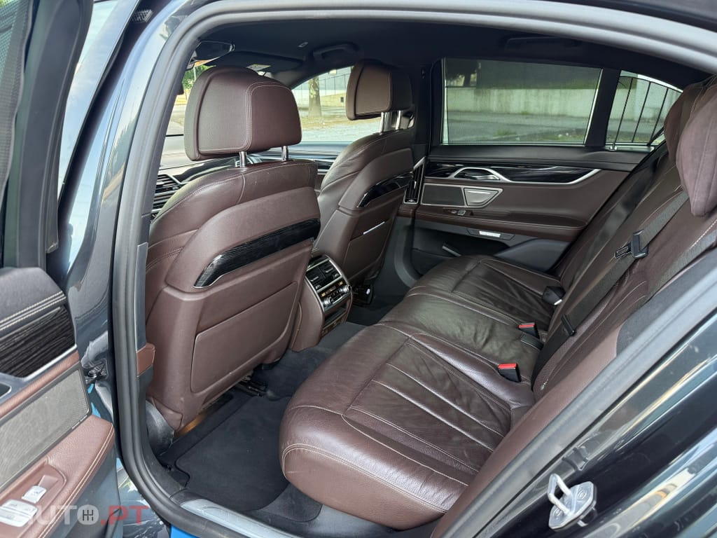 BMW 740 d xDrive Pack M
