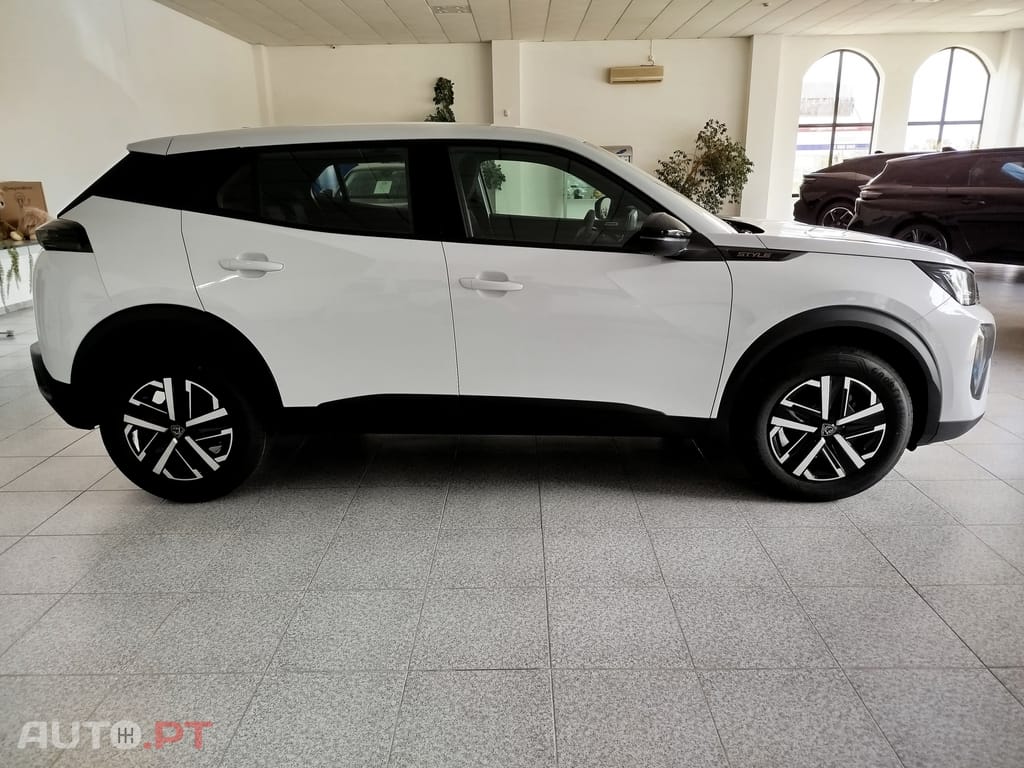 Peugeot 2008 STYLE 1.2 Puretech 100cv
