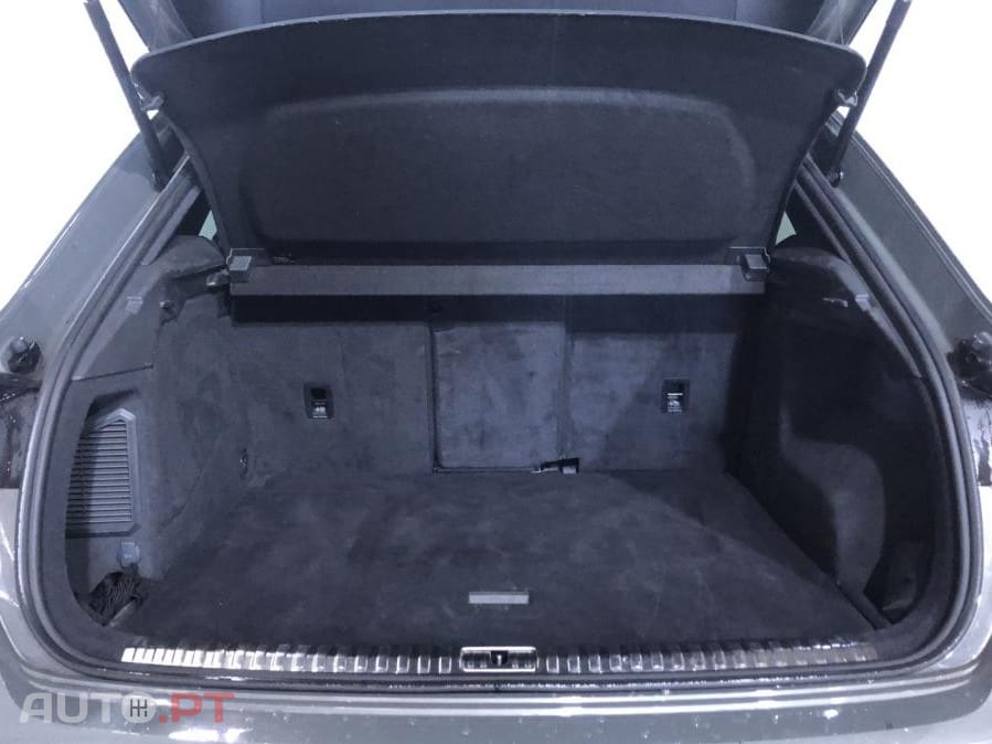 Audi Q3 45 TFSIe S line S tronic