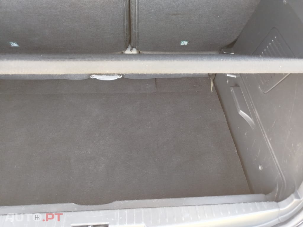 Renault Captur TCe 120 EDC Dynamique — fotografia 18