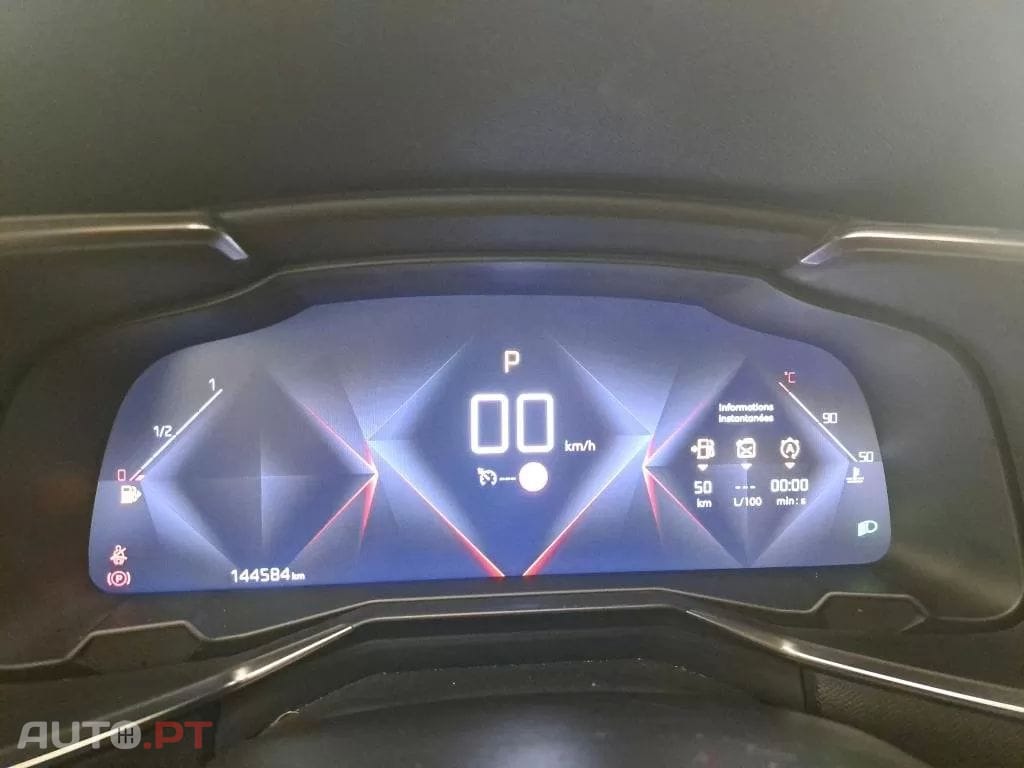 DS DS7 Crossback Performance Line