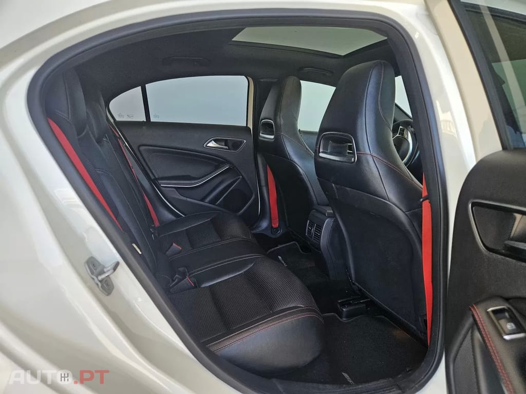 Mercedes-Benz A 35 AMG other_Outro