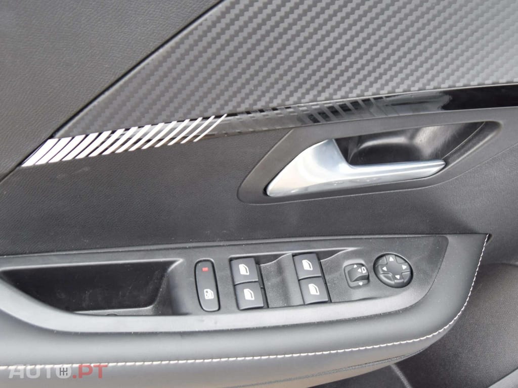 Peugeot 208 1.2 Hybrid Allure e-DCS6