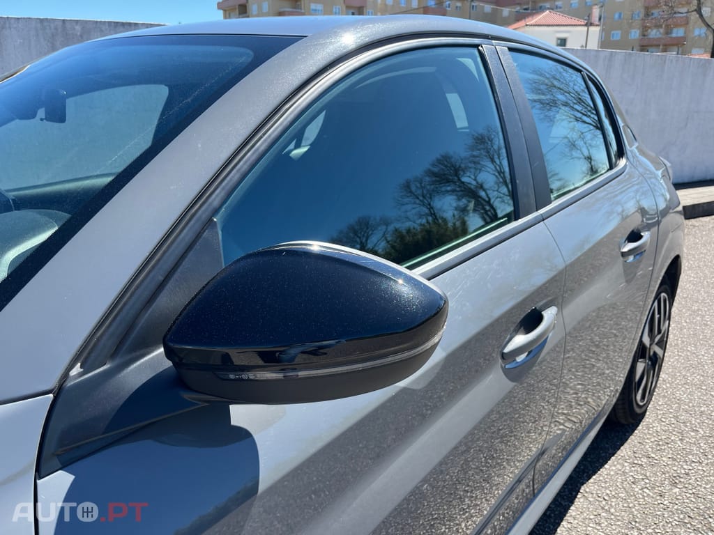 Peugeot 208 1.2 PureTech Like