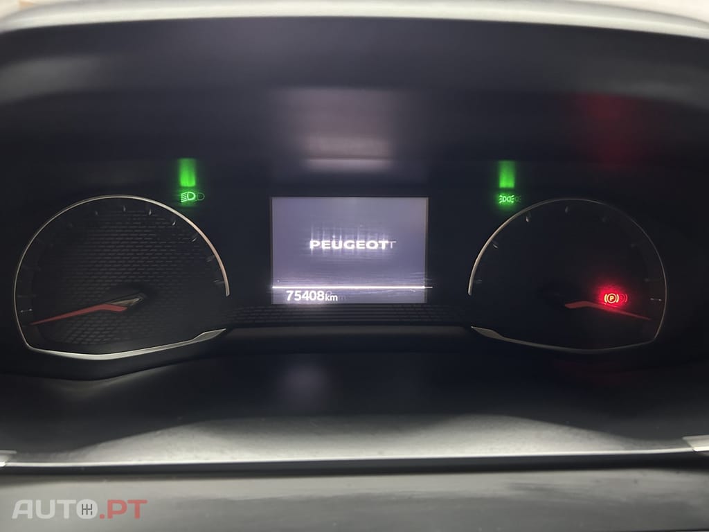 Peugeot 2008 1.2 PureTech Allure EAT8