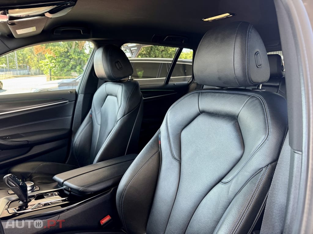 BMW 530 e Pack Desportivo M