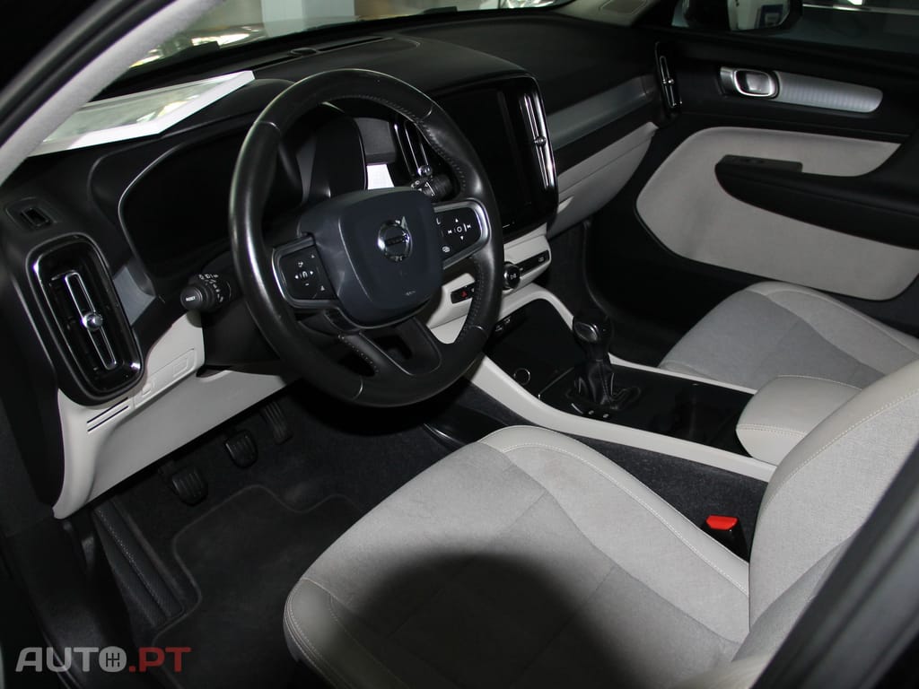 Volvo XC40 2.0 D3 Momentum