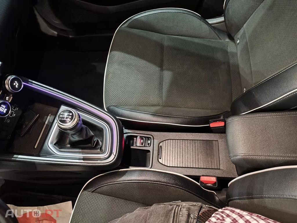 Renault Clio TCe 100 EDITION ONE