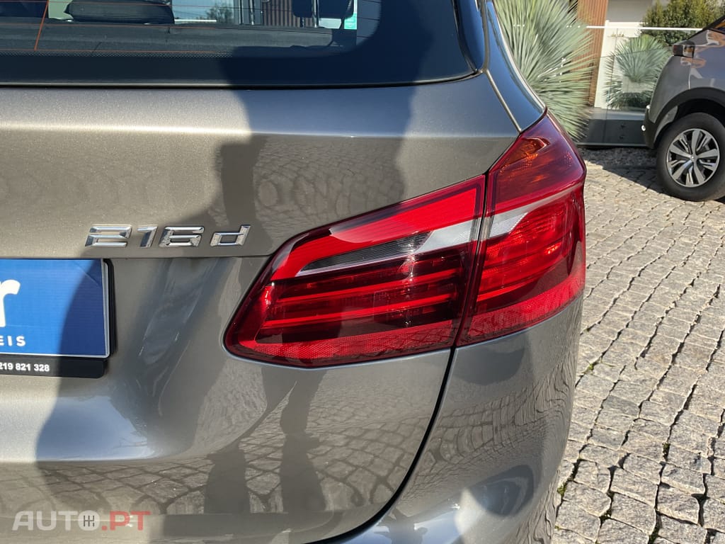 BMW 216 d