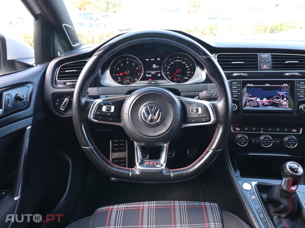 Volkswagen Golf 2.0 TSi GTi Performance