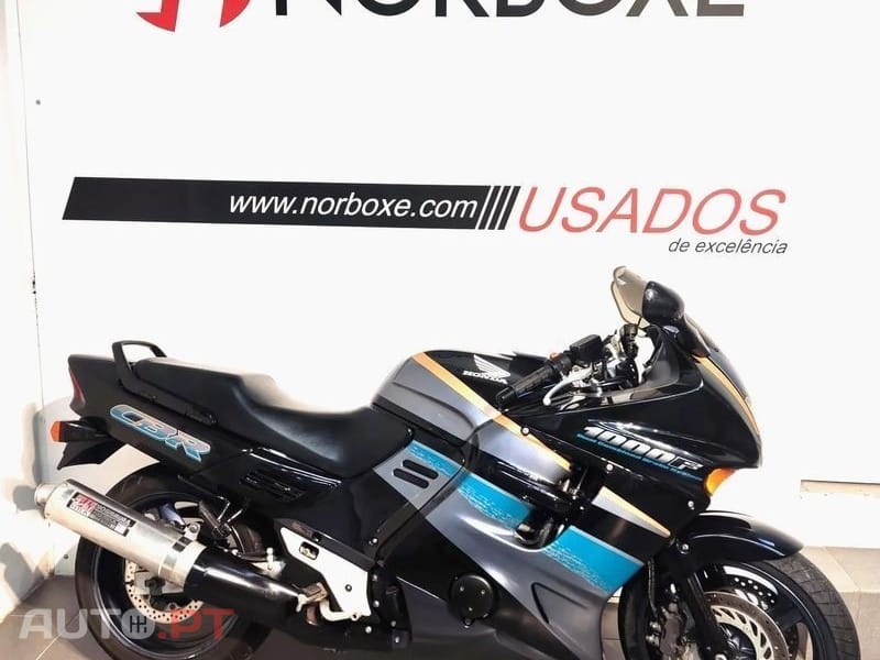 Honda CBR F