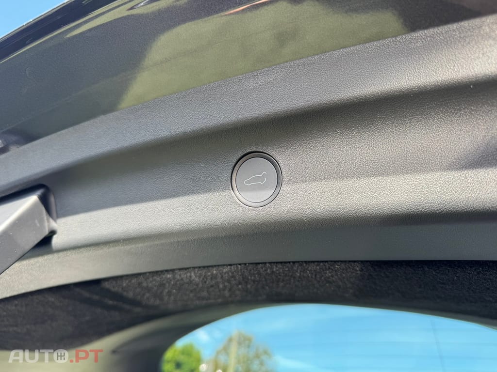 Tesla Model Y Long Range Tração Integral