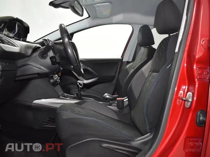Peugeot 2008 1.5 BlueHDi Style