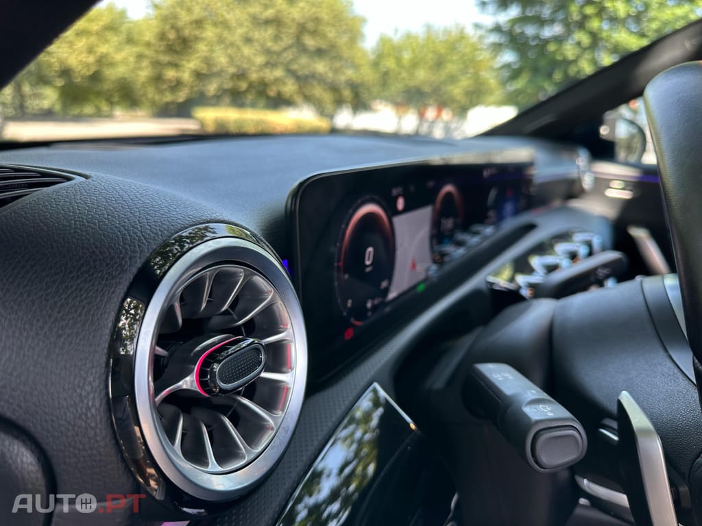 Mercedes-Benz A 250 e AMG Line