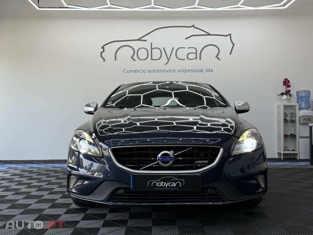 Volvo V40 1.6 D2 R-Design Momentum
