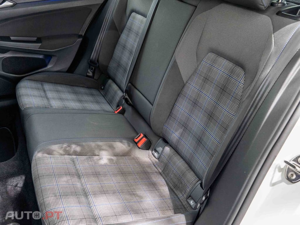 Volkswagen Golf 1.4 eHybrid OPF DSG GTE
