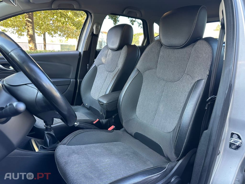 Renault Captur 1.2 TCe Initiale Paris
