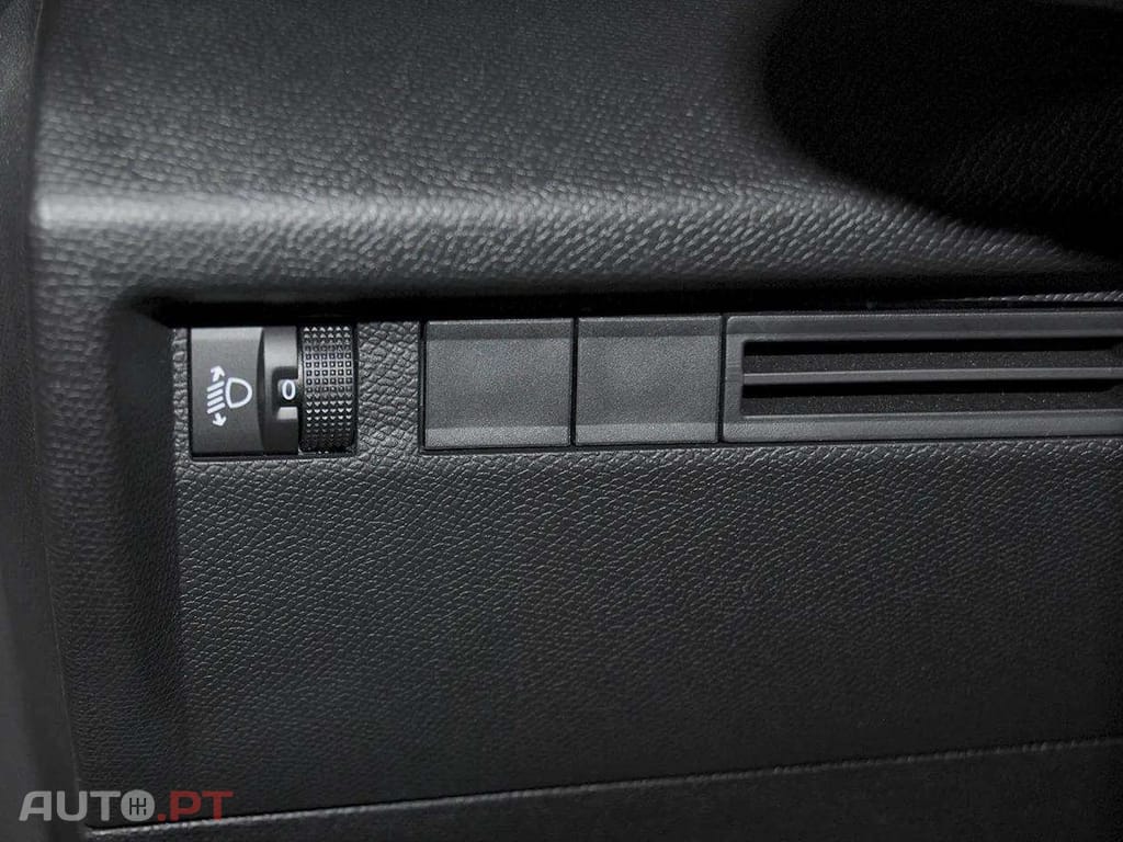 Citroen C4 1.2 Hybrid Plus e-DSC6