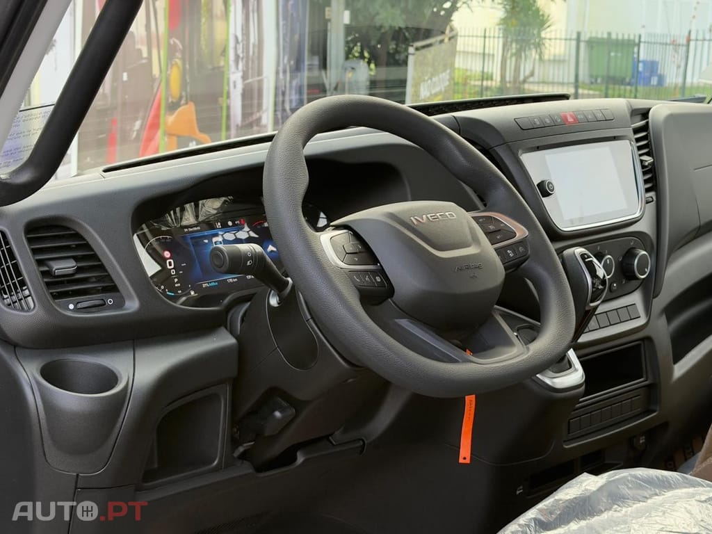 Iveco Daily CAIXA COM 6,19 METROS LIGEIRO