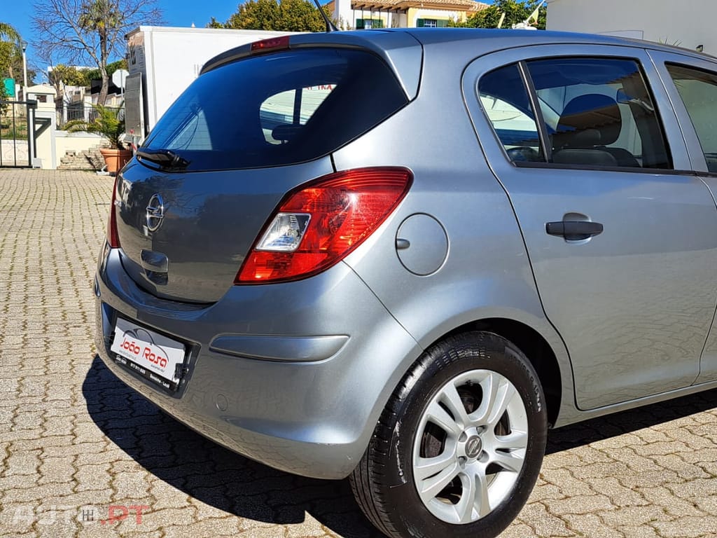 Opel Corsa 1.2 Enjoy