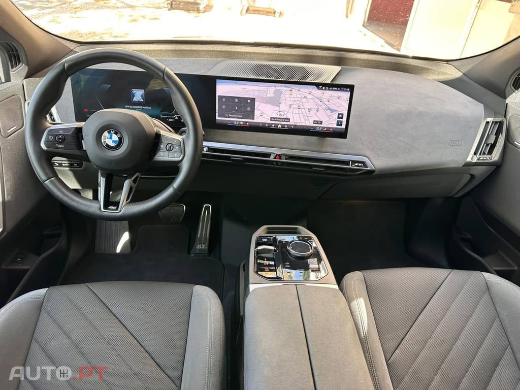 BMW iX xDrive 45 Pack Desportivo