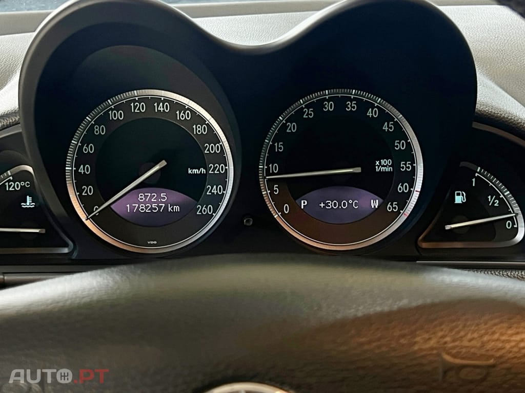 Mercedes-Benz SL 350 V6 . 3724cm3 | R230
