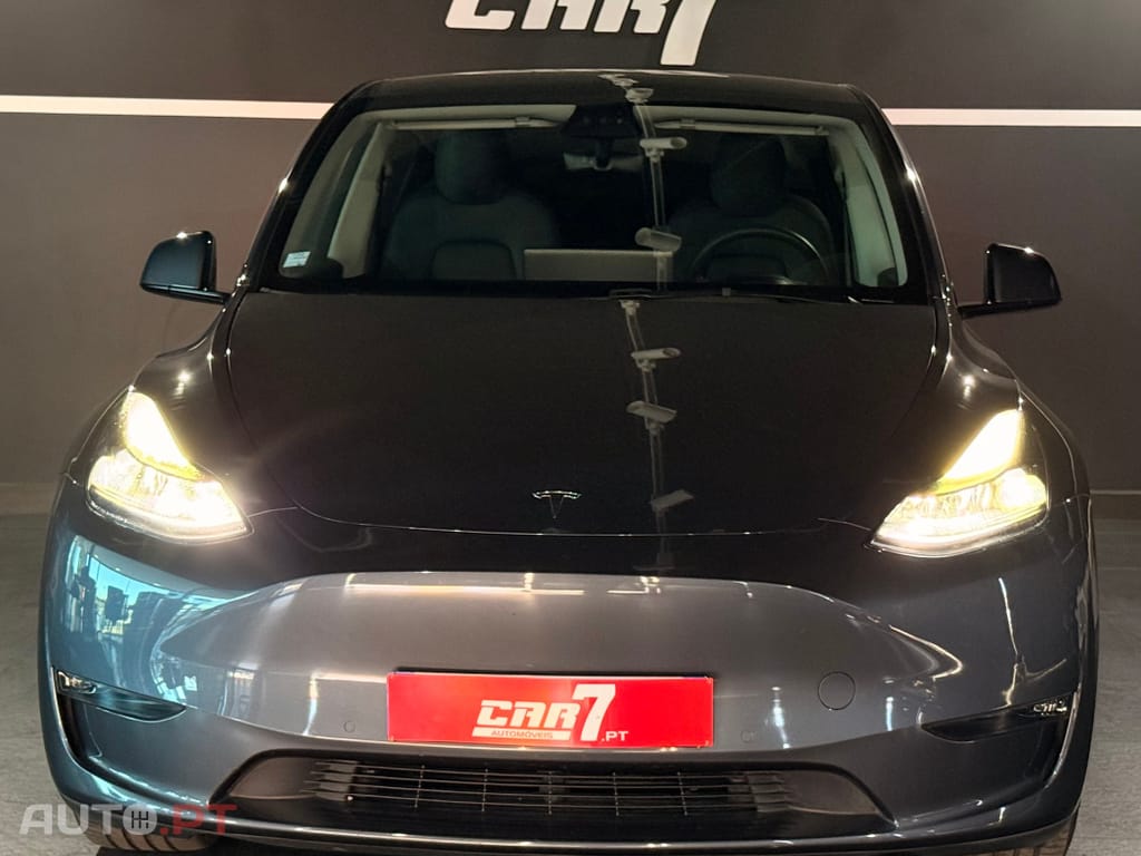 Tesla Model Y Outro