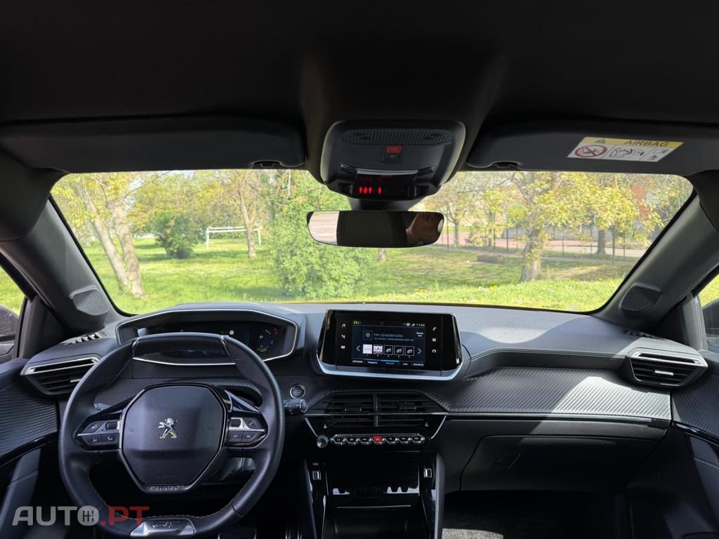 Peugeot E-208 50 kWh GT