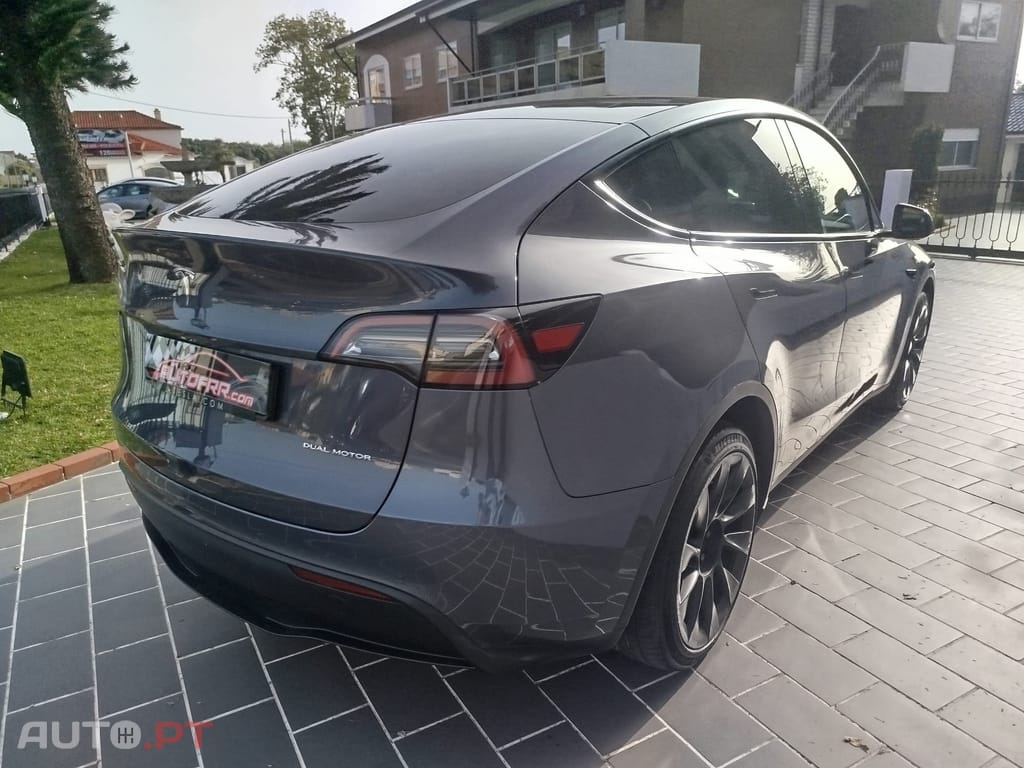 Tesla Model Y Long Range Tração Integral