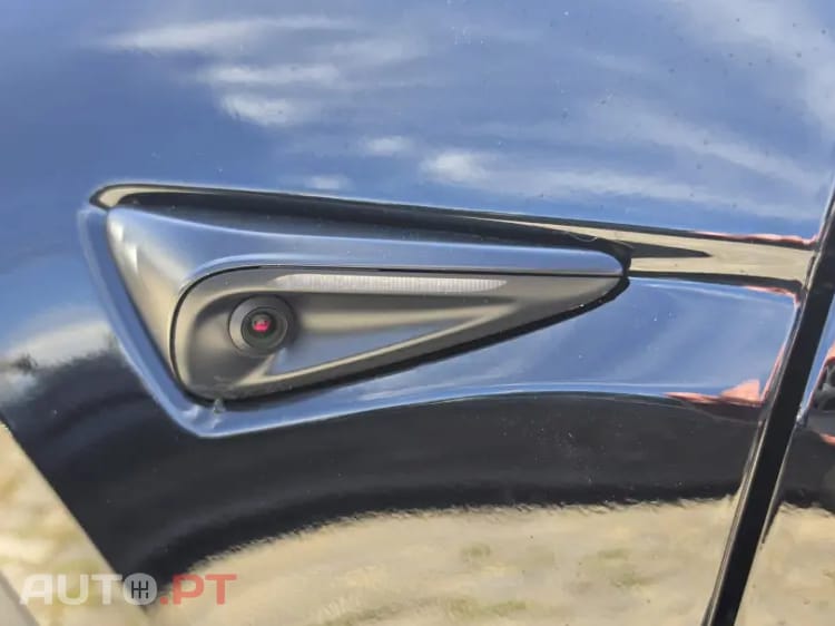 Tesla Model Y Long Range Tração Traseira Premium