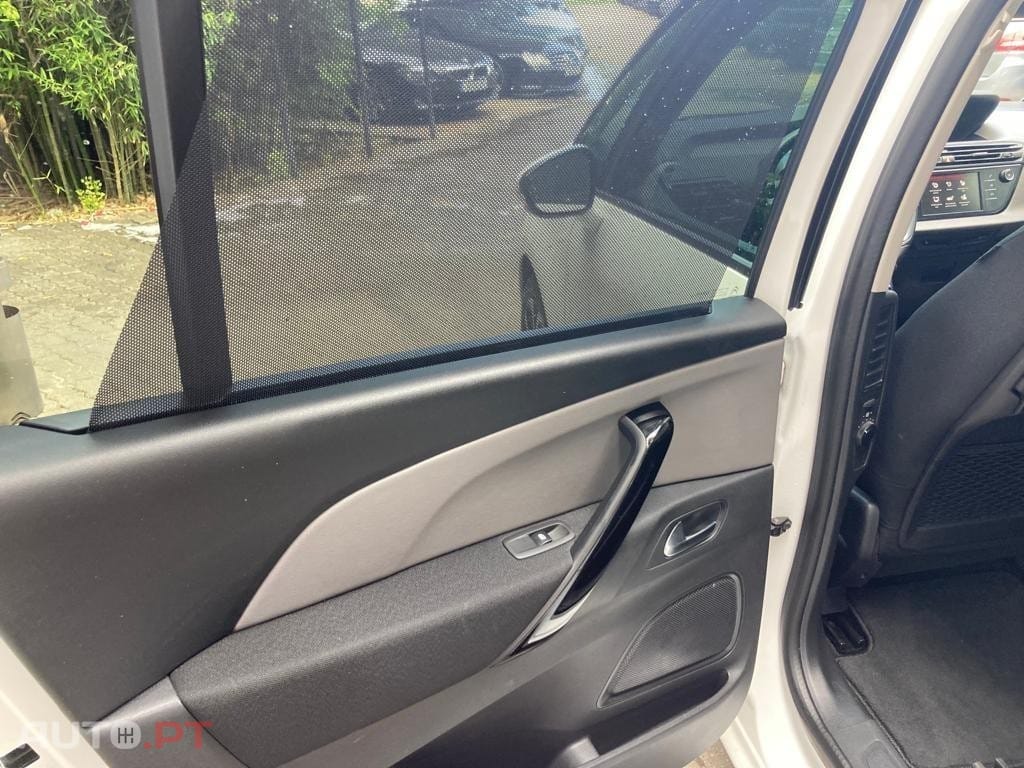 Citroen Grand C4 SpaceTourer PureTech 130 Stop&Start EAT6 SHINE