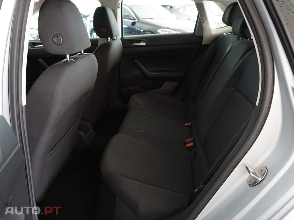Volkswagen Polo 1.0 Confortline